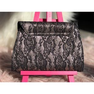 Neiman Marcus Bags - Neiman Marcus Clutch Neiman Marcus Bags - Neiman Marcus Clutch